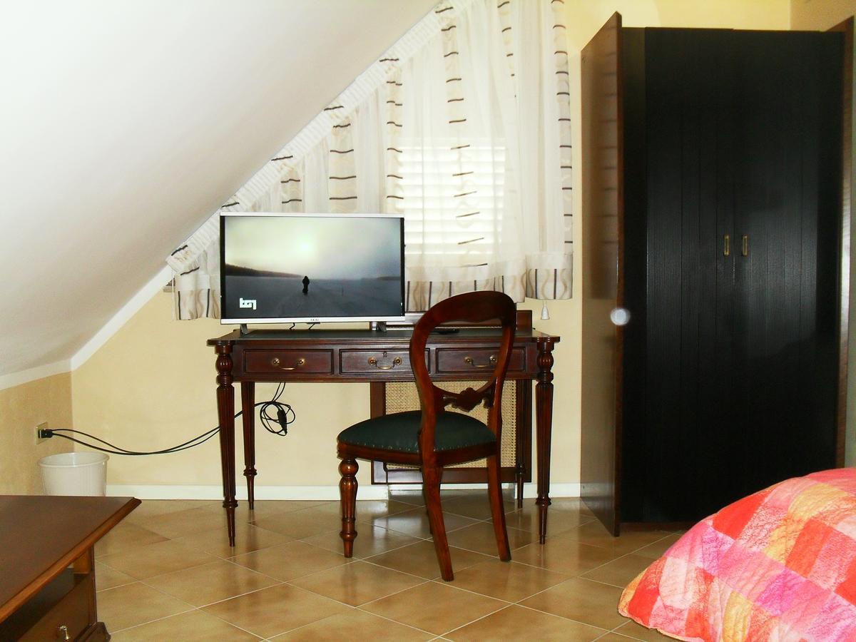 Deluxe Single Room