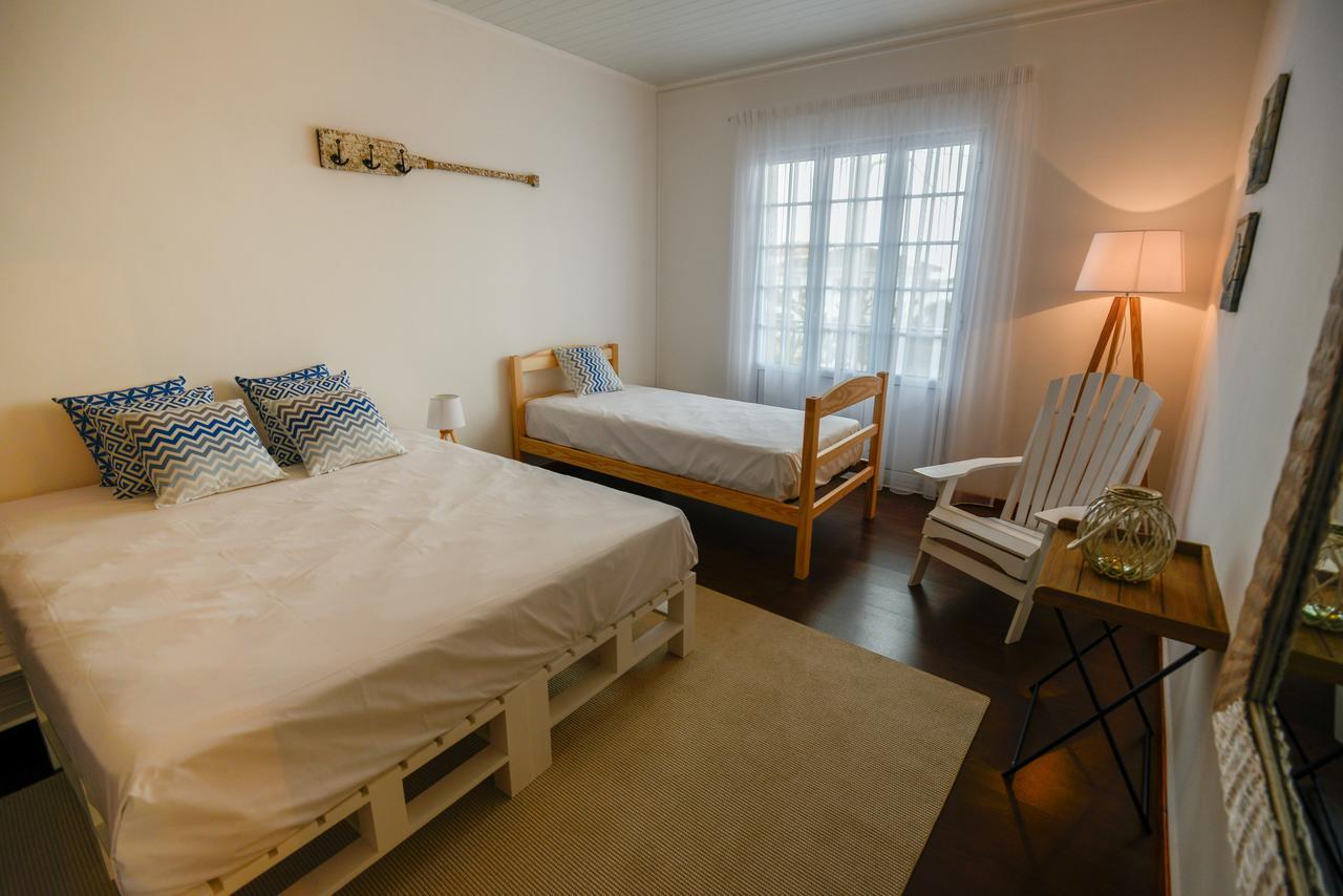 Quarto Triplo com Casa de Banho