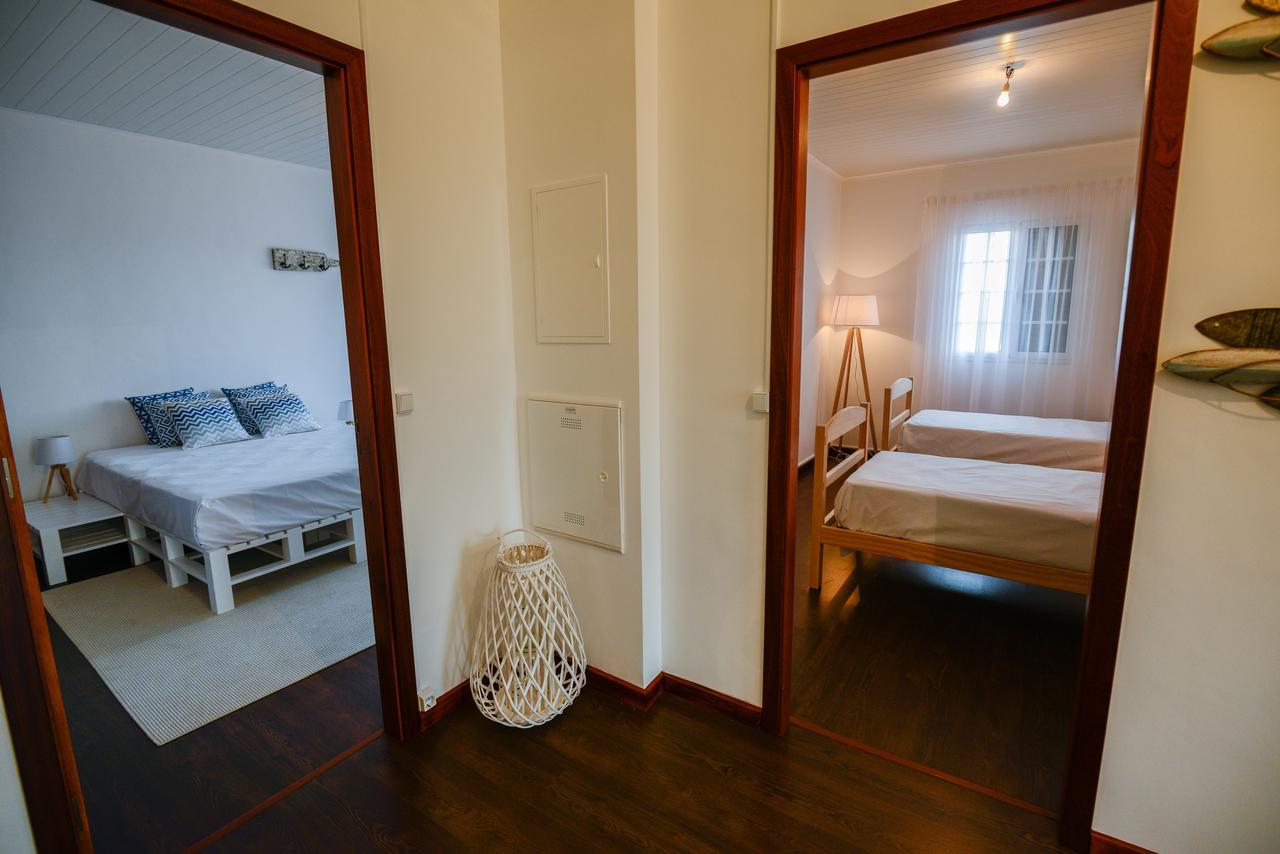 Quarto Twin com Casa de Banho Partilhada