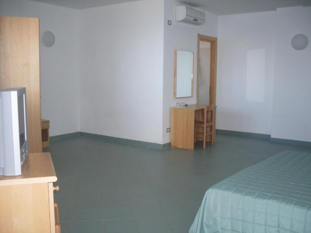 Triple Room Balcony,1209607330:JPEG