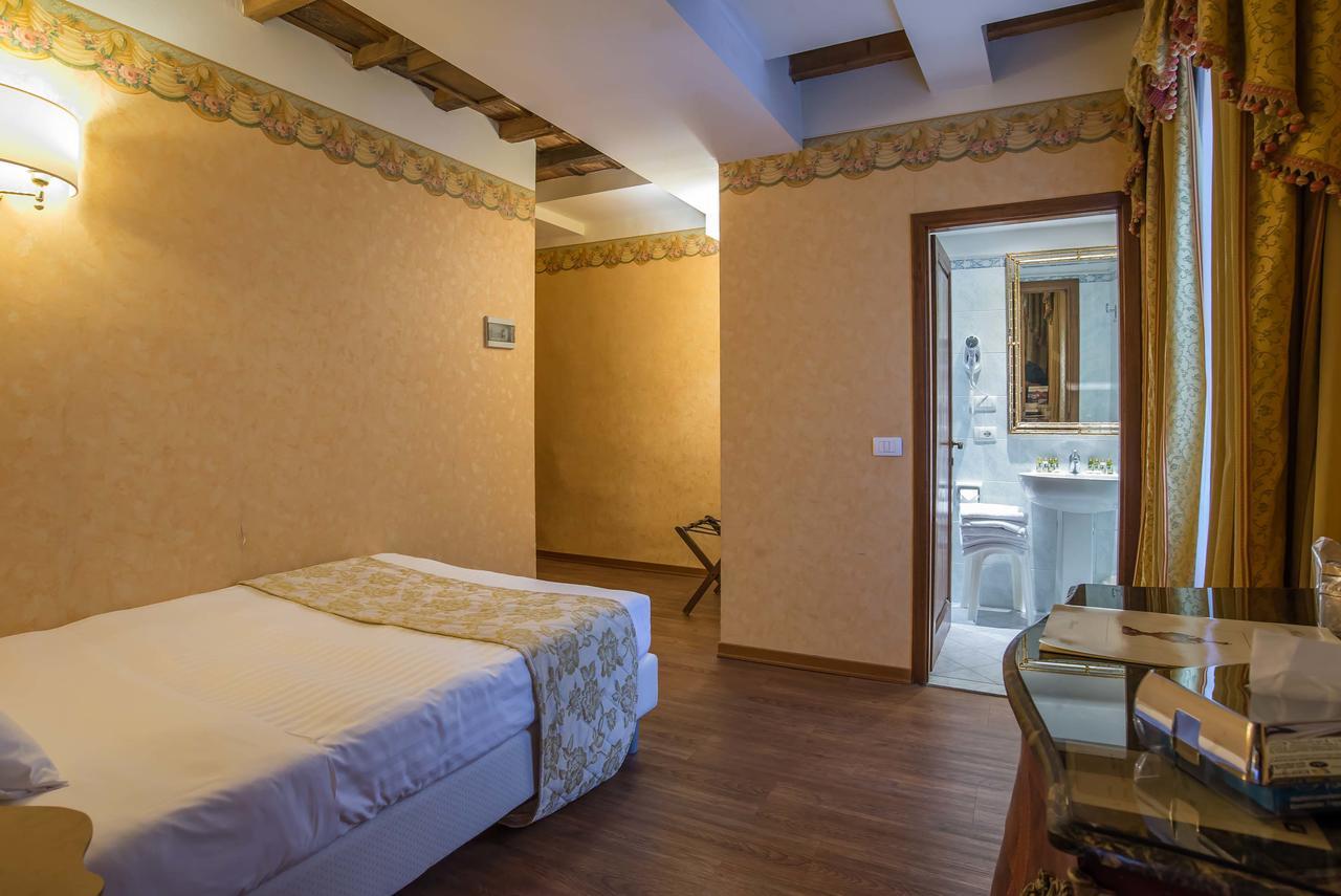 Classic Triple Room