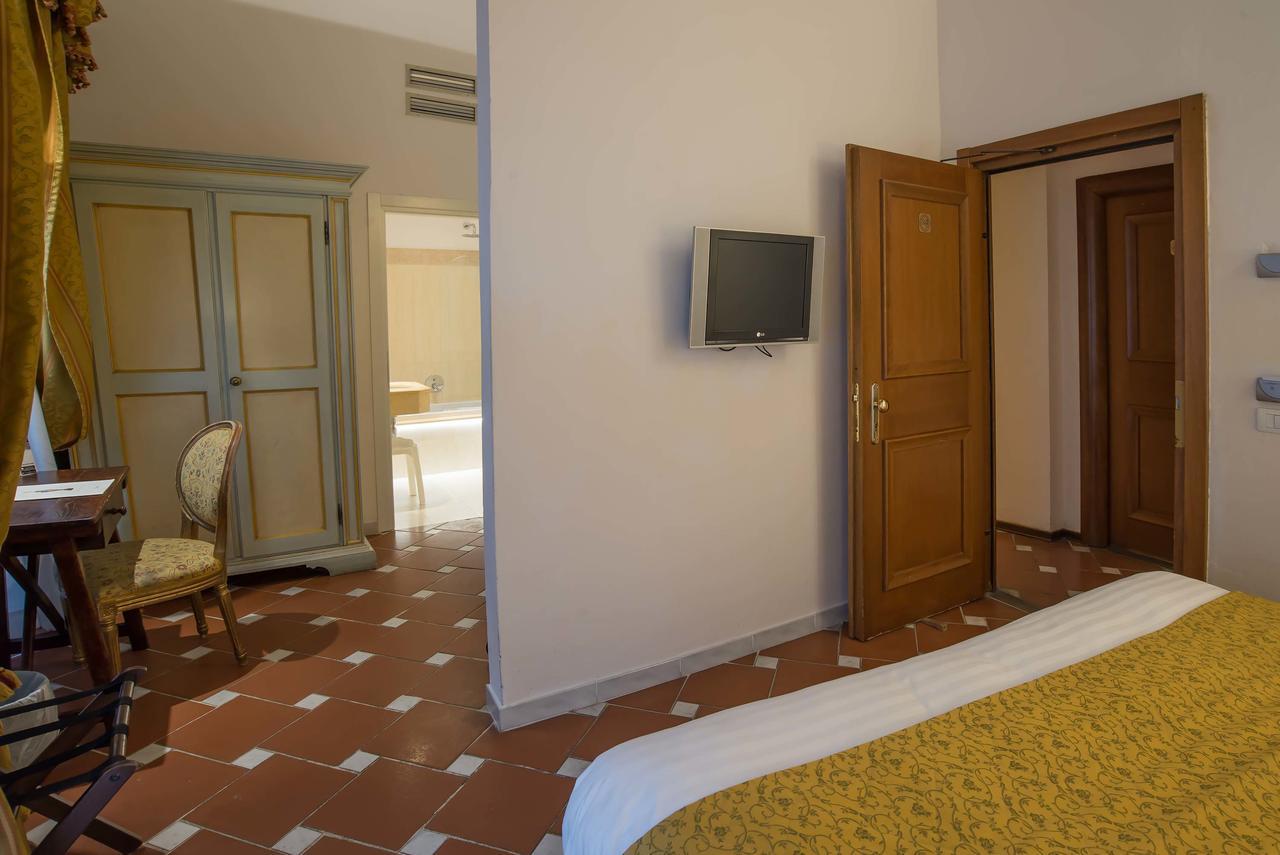 Classic Triple Room