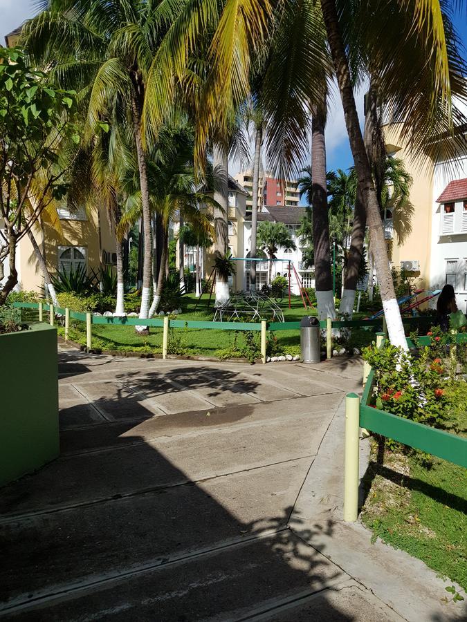 Apartment with Pool View,630417423:JPEG