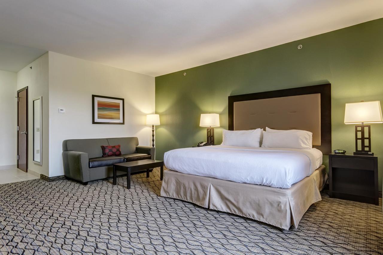 Standard King Room