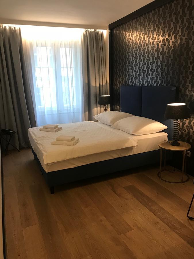 Design Double Room without Lift