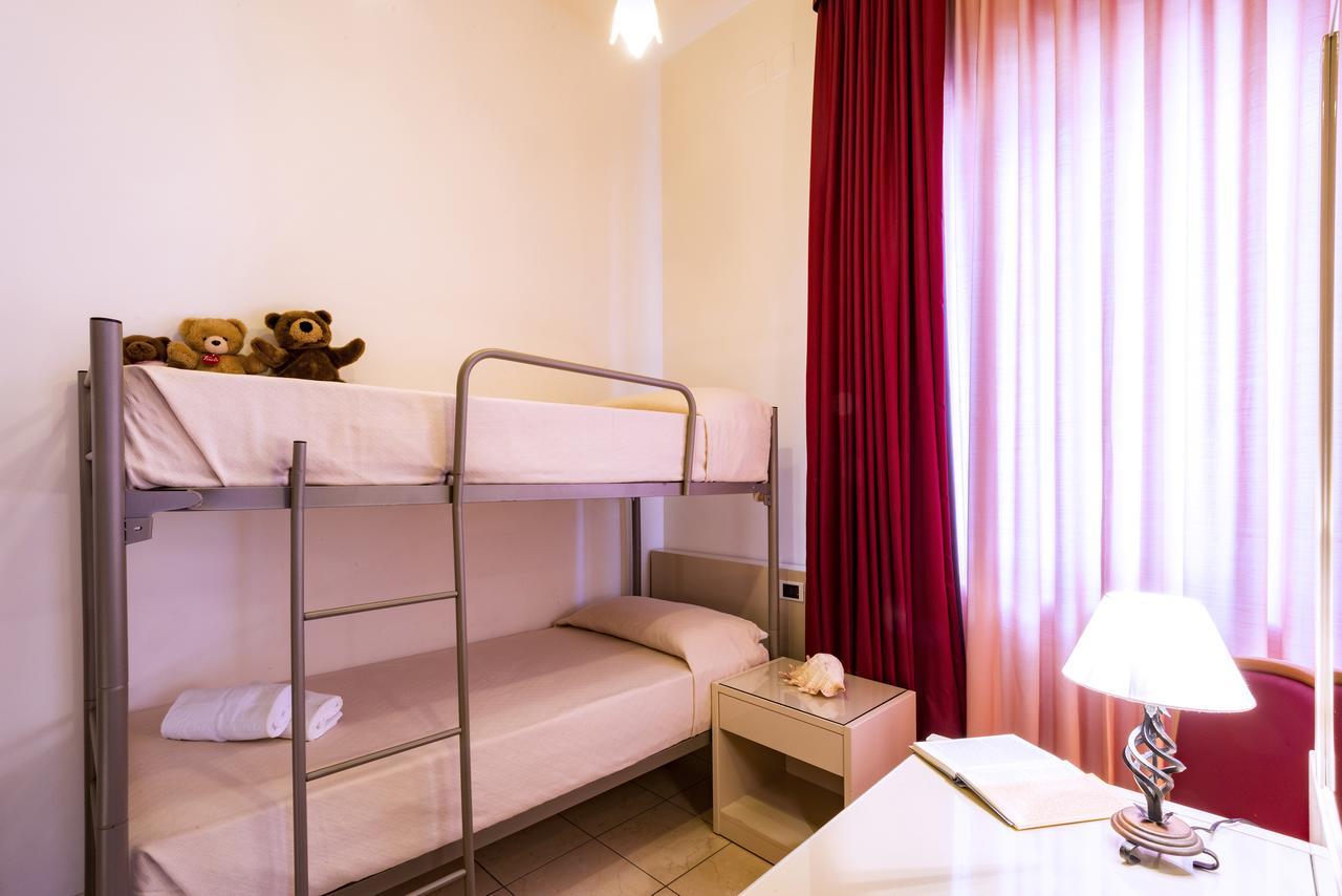 Quadruple Room with Sea View,631314261:JPEG