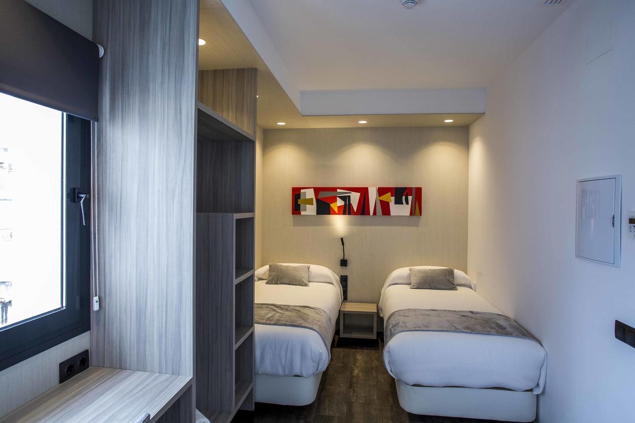 Twin Room Private Bathroom