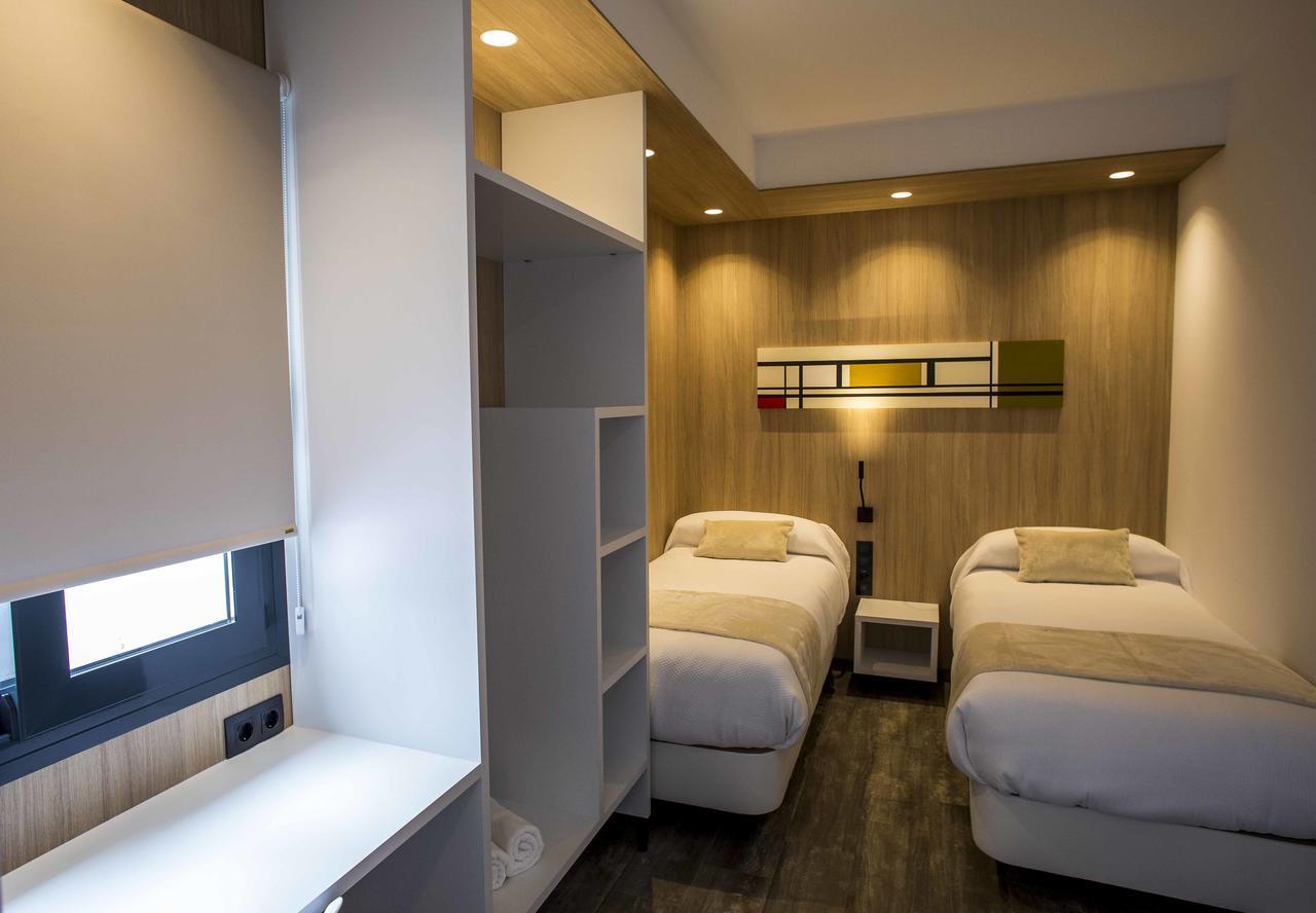 Twin Room Private Bathroom