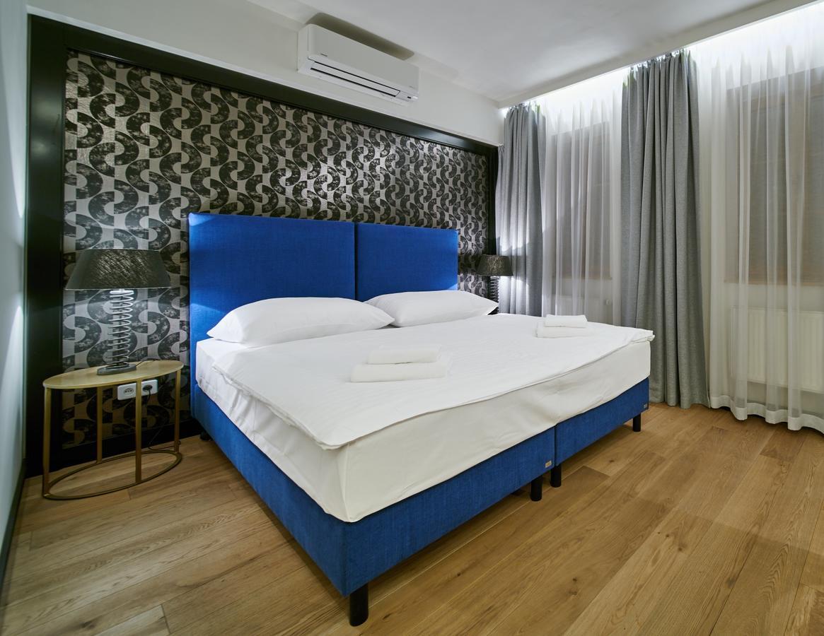 Design Double Room without Lift