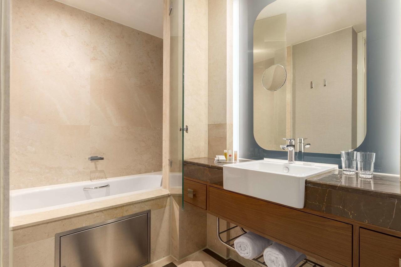Hoeksuite met Kingsize Bed - Roken
