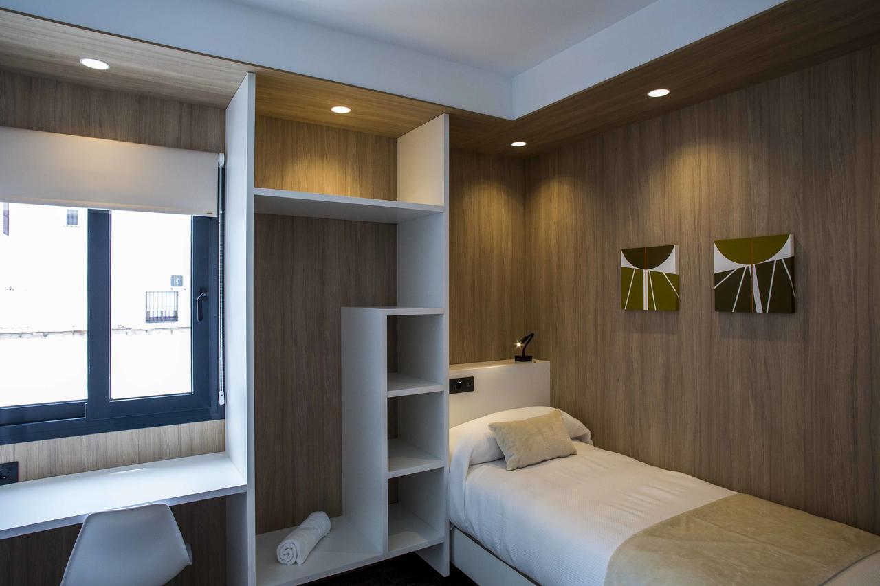 Single Room Private Bathroom
