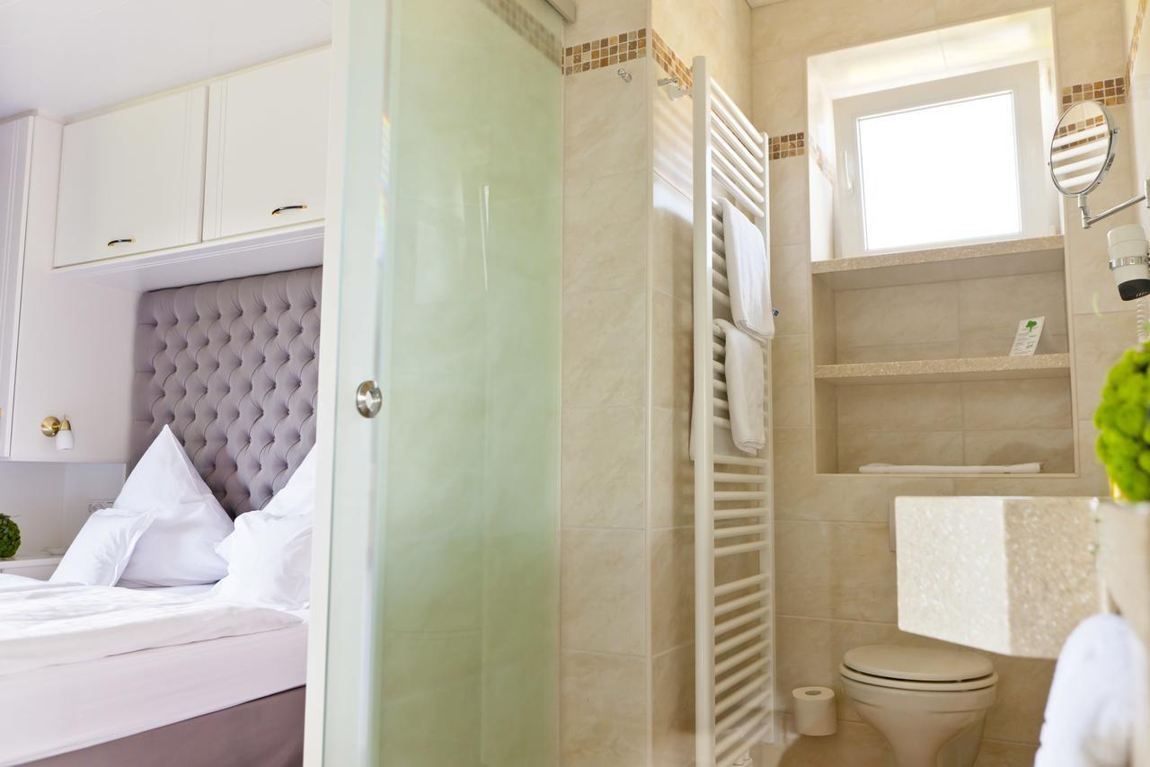 Premium Doppelzimmer mit direktem Seeblick