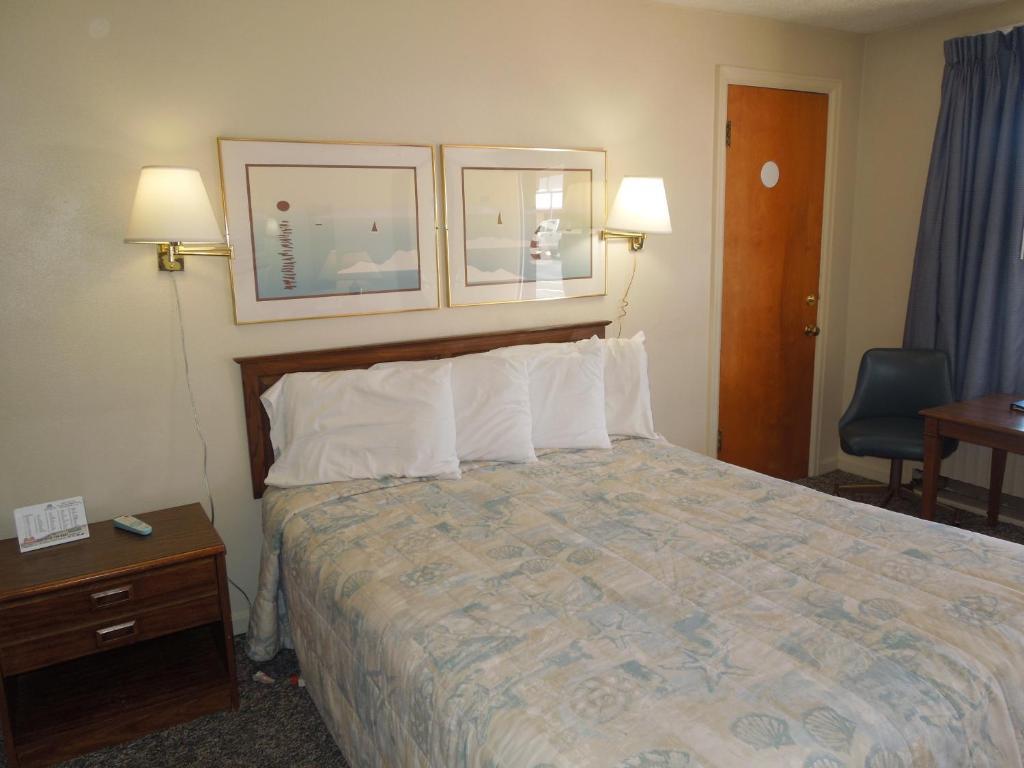 Queen Room,63274477:JPEG