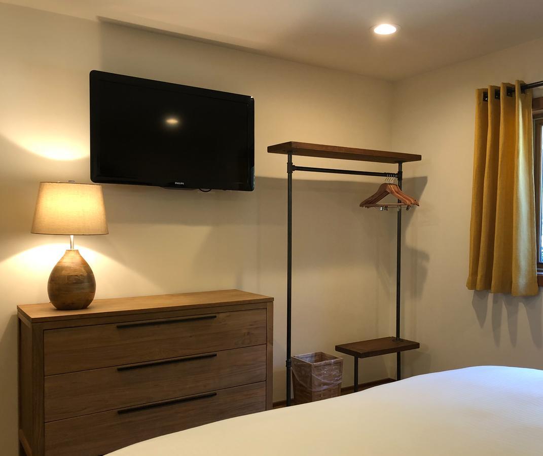 Deluxe Suite ADA,776056540:JPEG