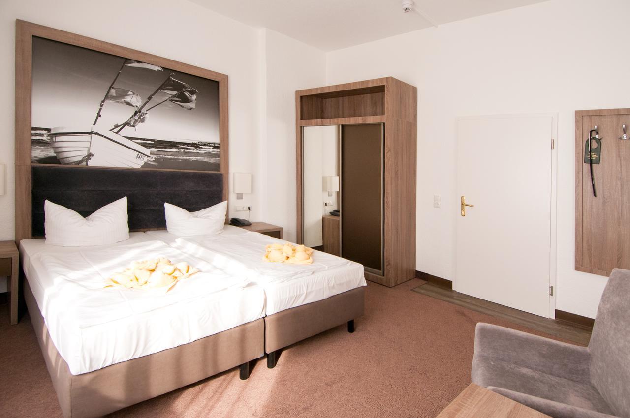 Triple Room South Side