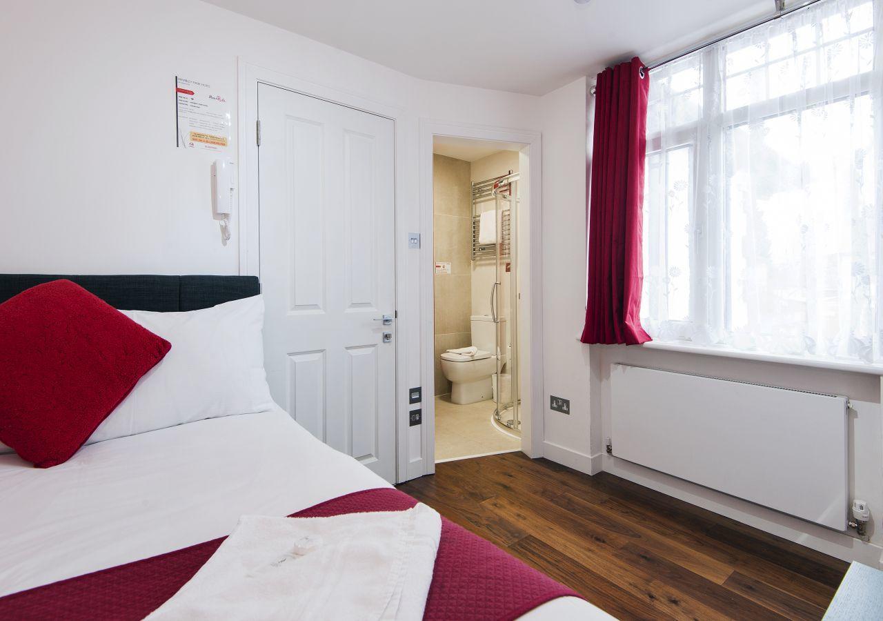 Deluxe Single Room