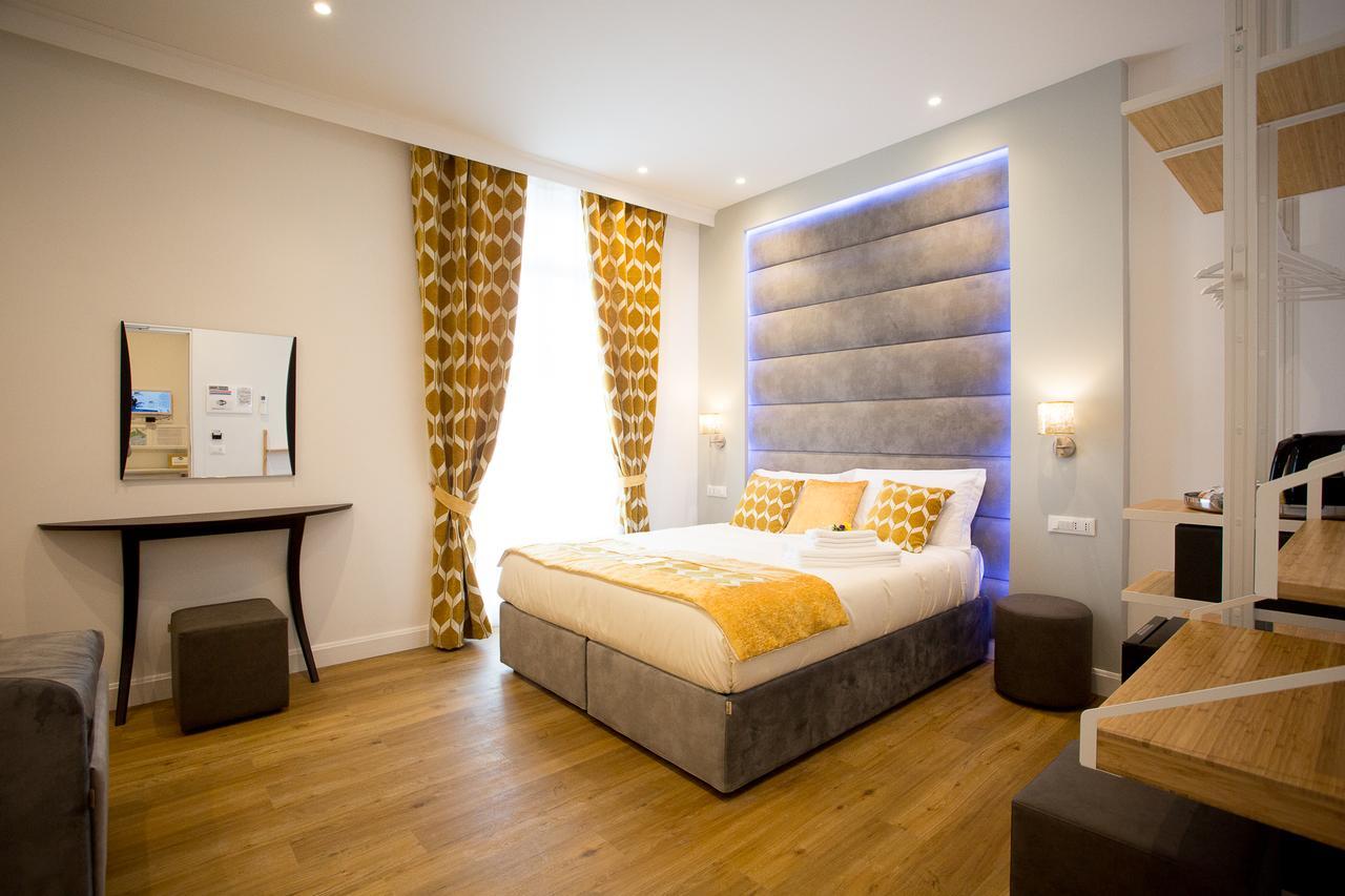 Chambre Lit Queen-Size Supérieure - Via Napoli 45