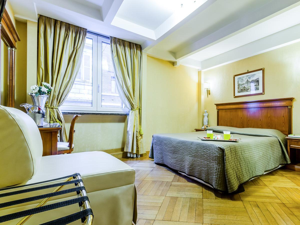 Quarto Triplo Standard