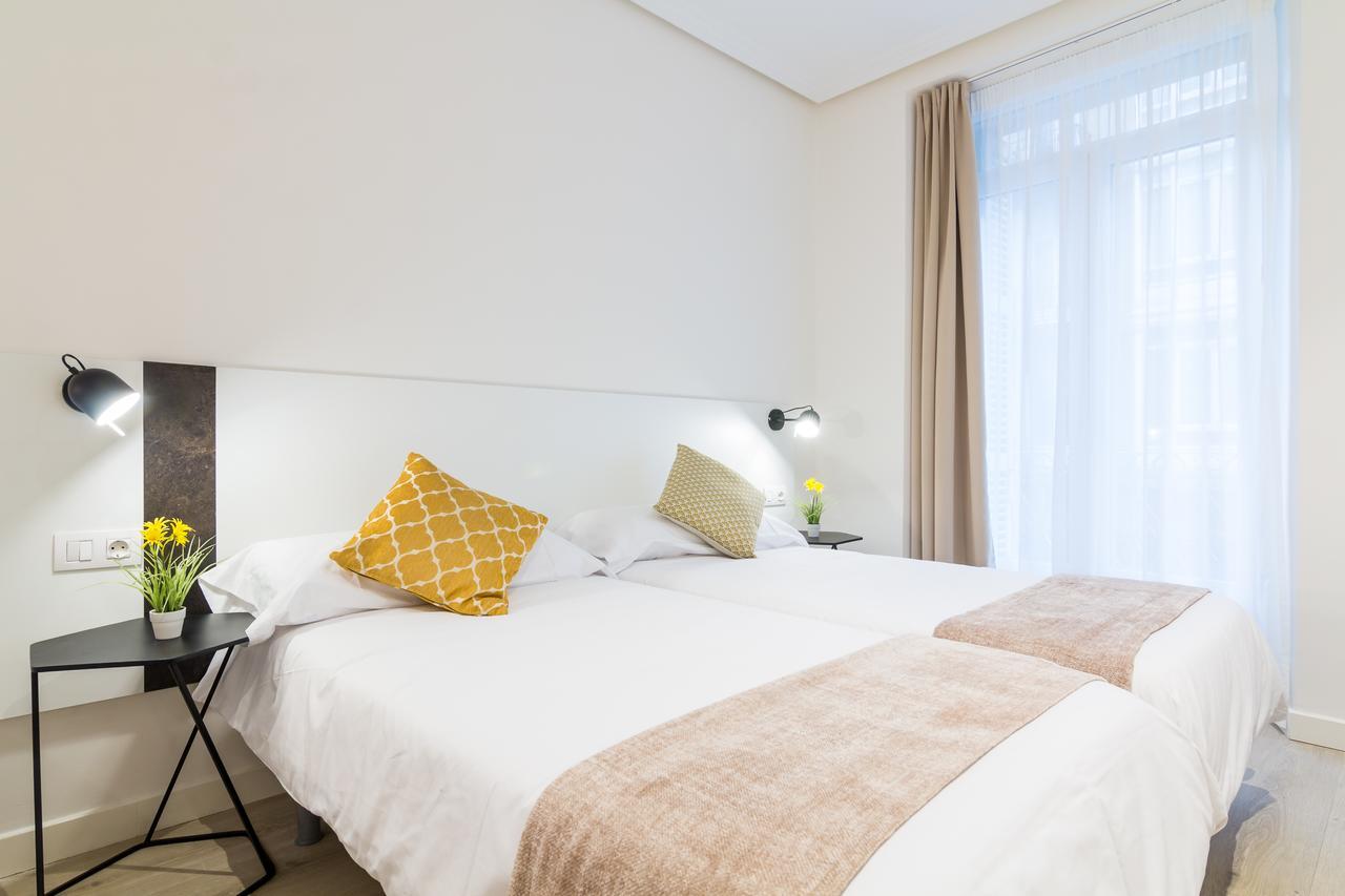 Deluxe Double Room Extra Bed Private Bathroom