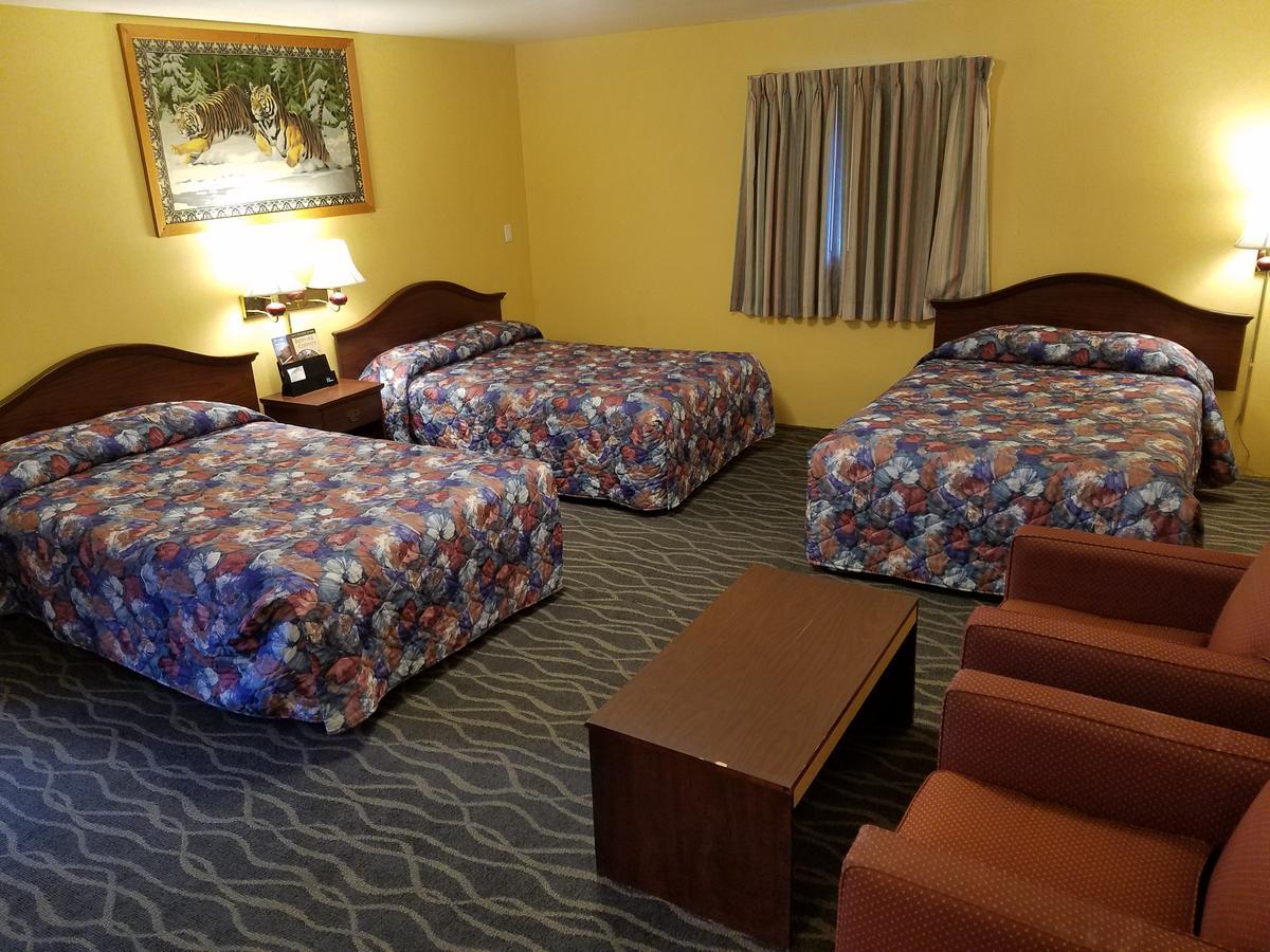 Basic Triple Room