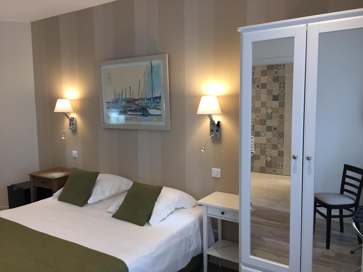 Chambre Double - Accessible aux Personnes à Mobilité Réduite - Rez-De-Chaussée