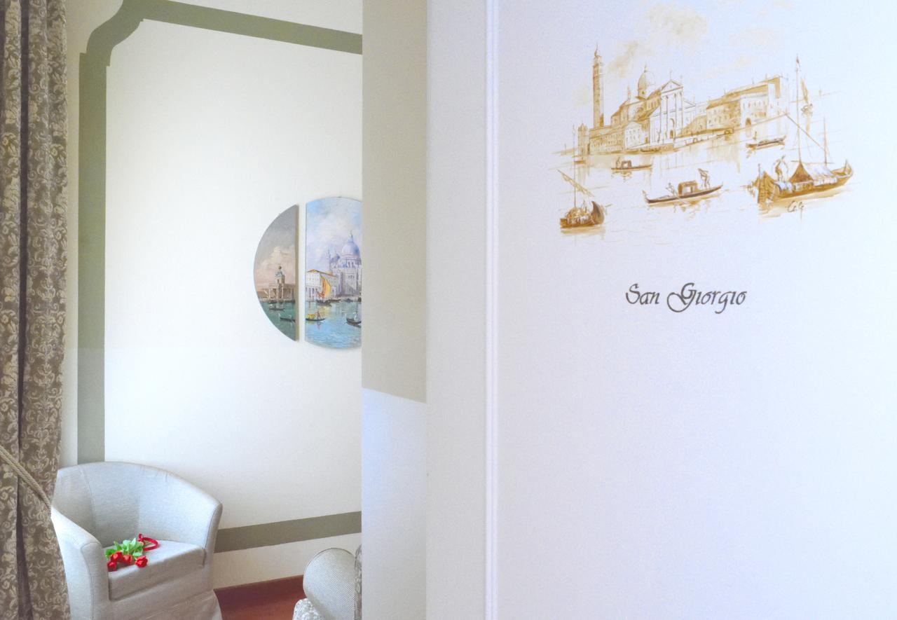 Double or Twin Room Canal View