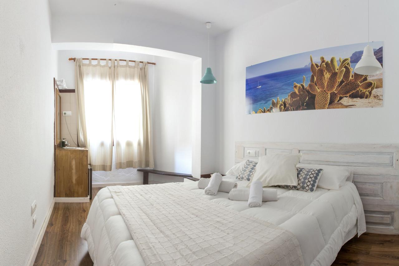 Quarto Duplo com Casa de Banho Partilhada