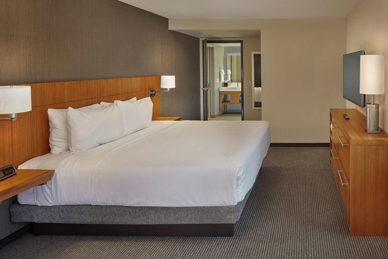 King Room with Sofa Bed