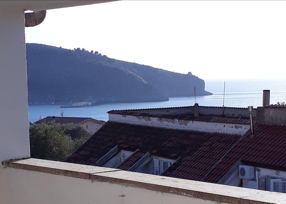 Camera Matrimoniale con Balcone e Vista Mare