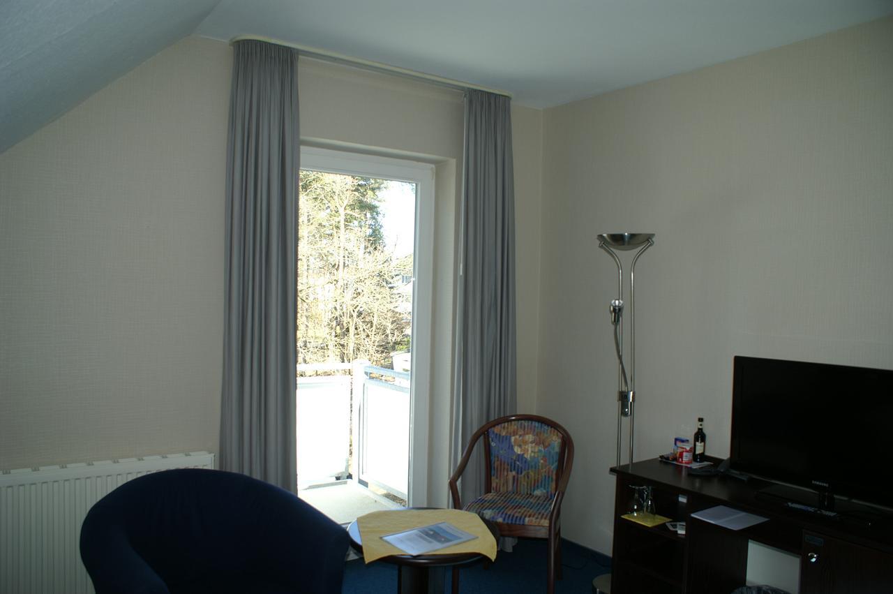 Einzelzimmer mit Balkon