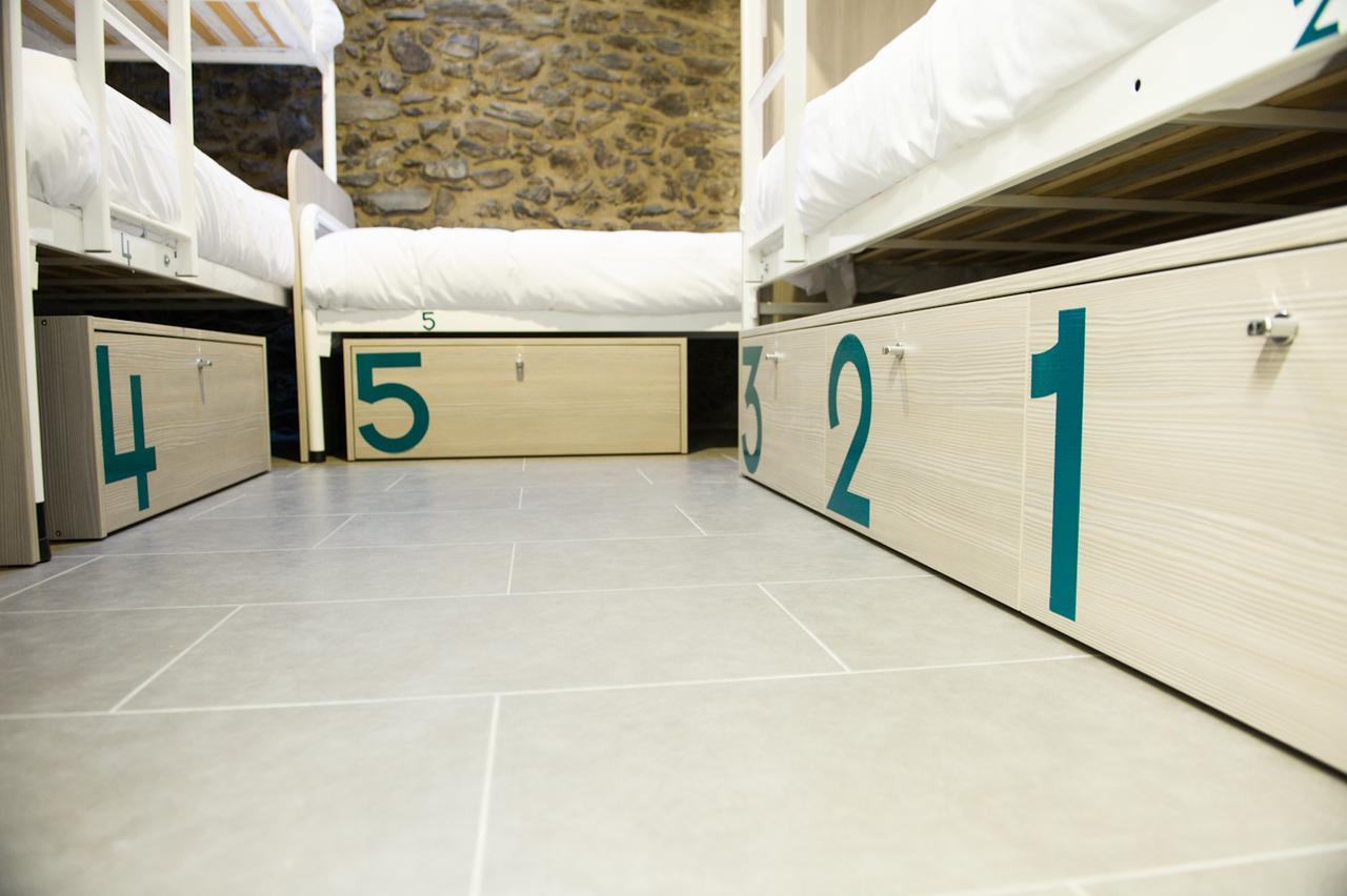 Single Bed 5-Bed Dormitory Room