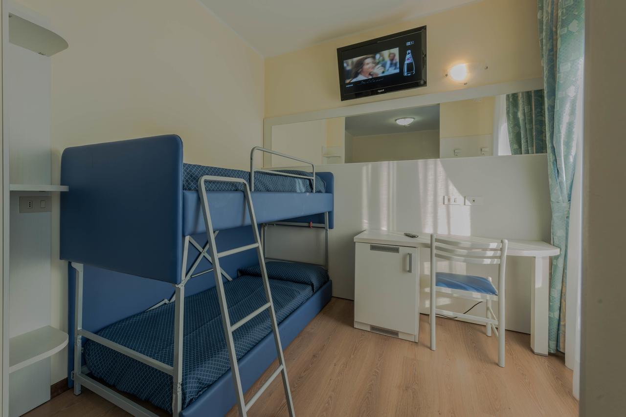 Quadruple Room,62118124:JPEG