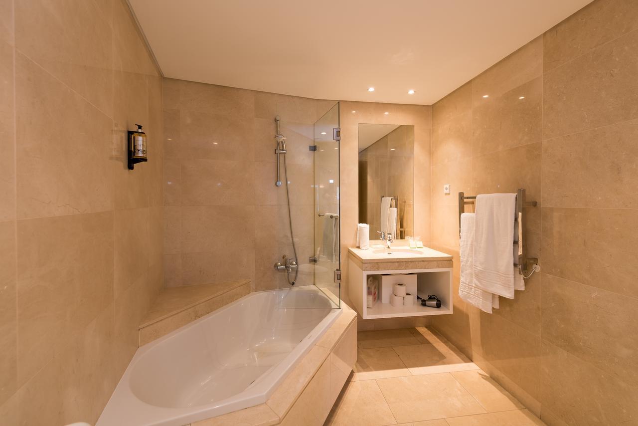 Executive One-Bedroom Apartment