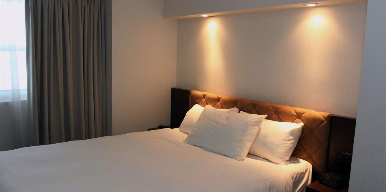 Standard Room 1 Queen Bed