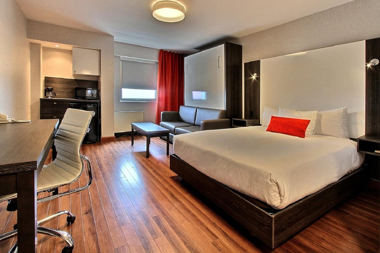 Standard Room 1 Queen Bed 1 Queen Murphy Bed