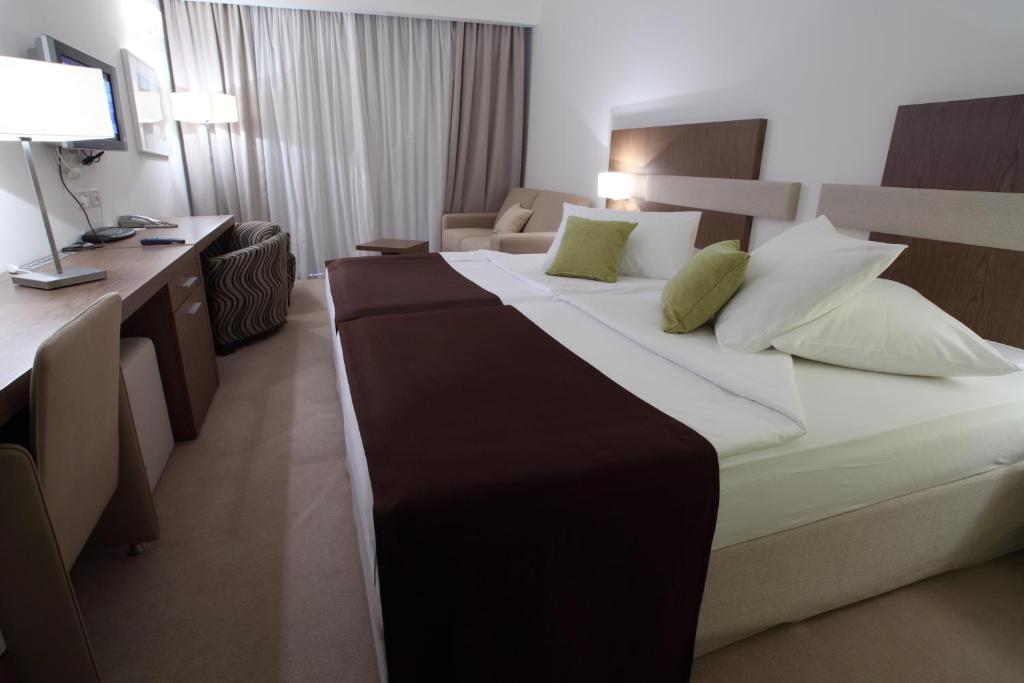 Superior Doppelzimmer mit Balkon und Meerblick