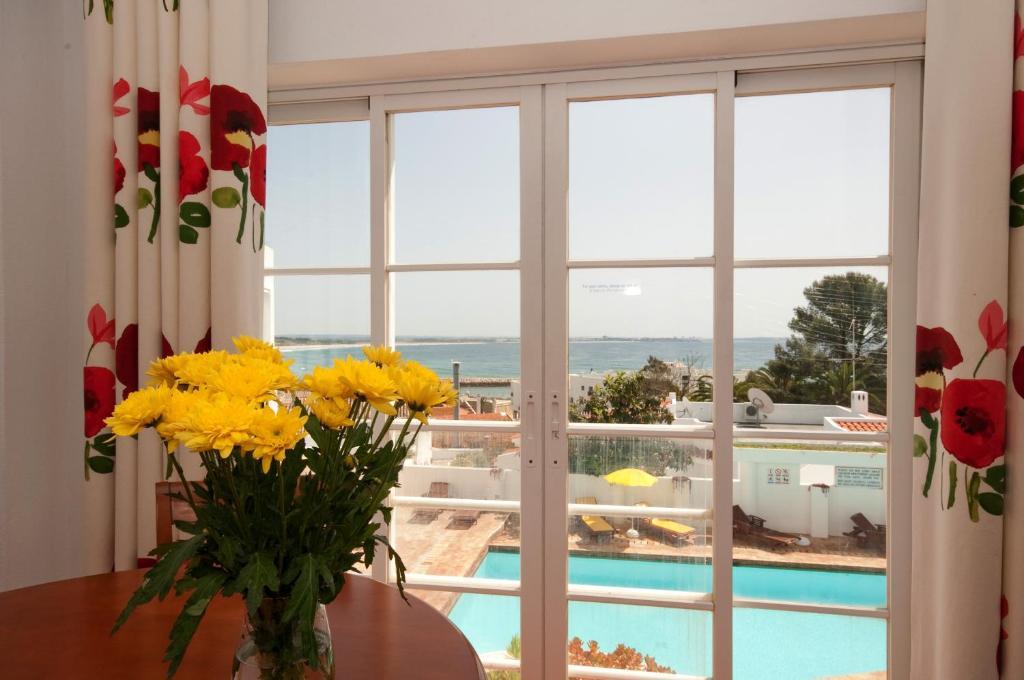 One-Bedroom Apartment Sea View,165859170:JPEG