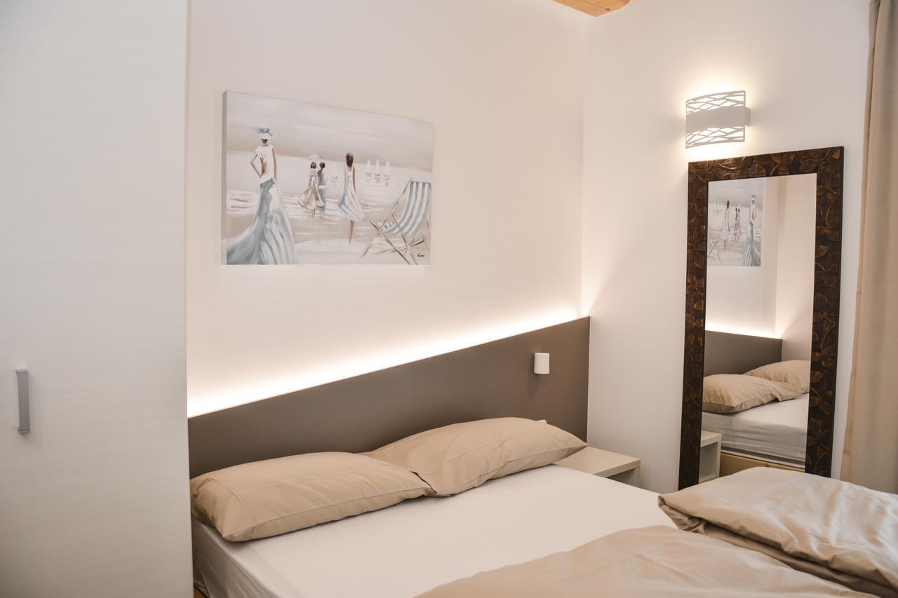 Double Room Private Bathroom