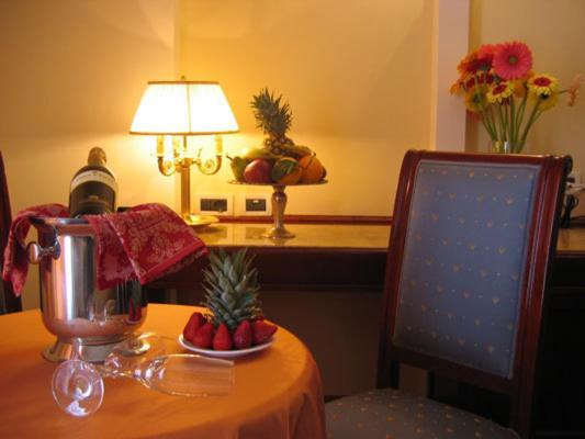 Large Double or Twin Room