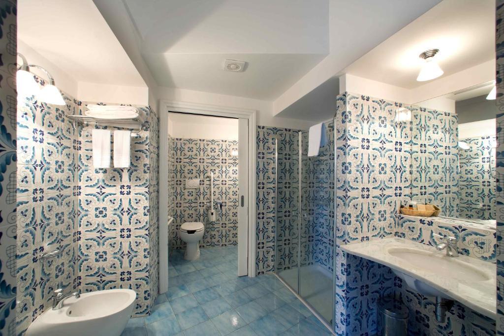 Deluxe Triple Room Sea View