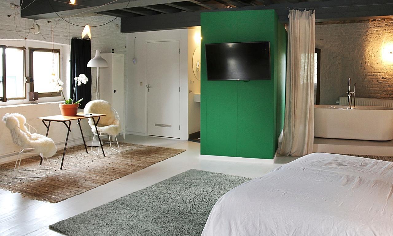 Deluxe Double Room Private Bathroom