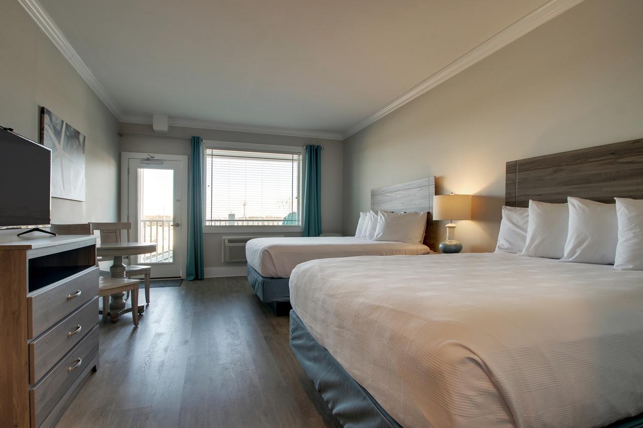 Inlet Two Queen Room