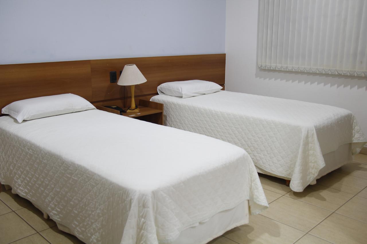 Quarto Standard com 2 Camas de Solteiro