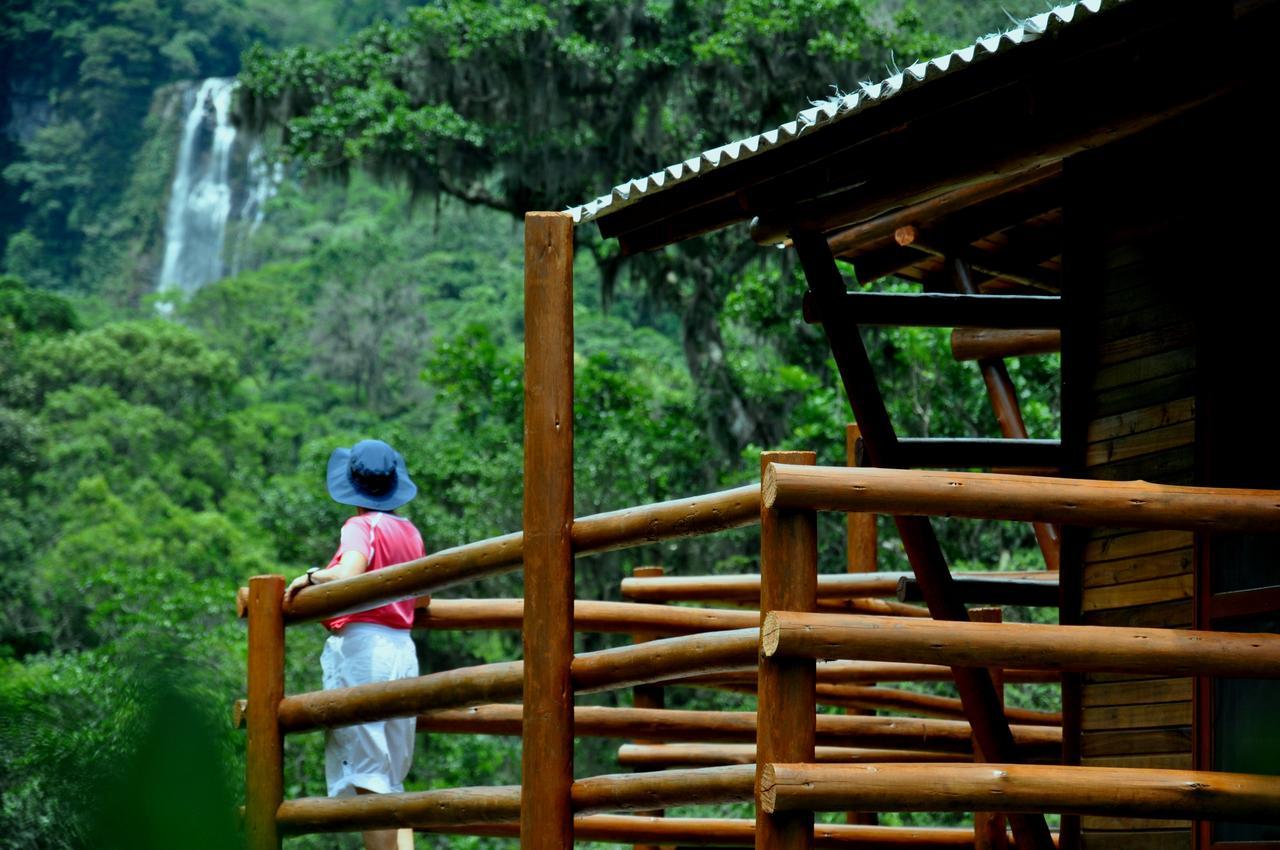 Quarto Duplo com Vista das Montanhas