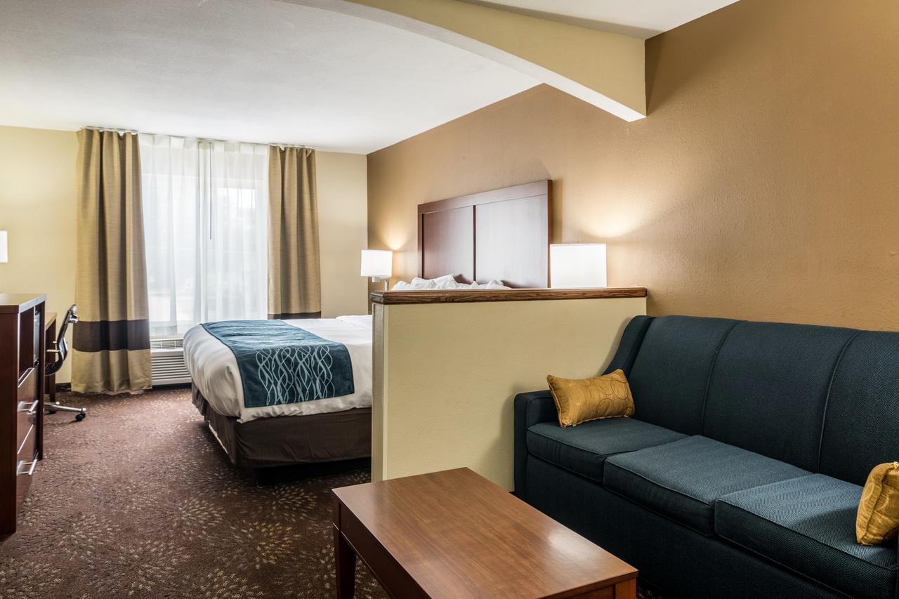 King Suite with Sofa Bed - Non-Smoking