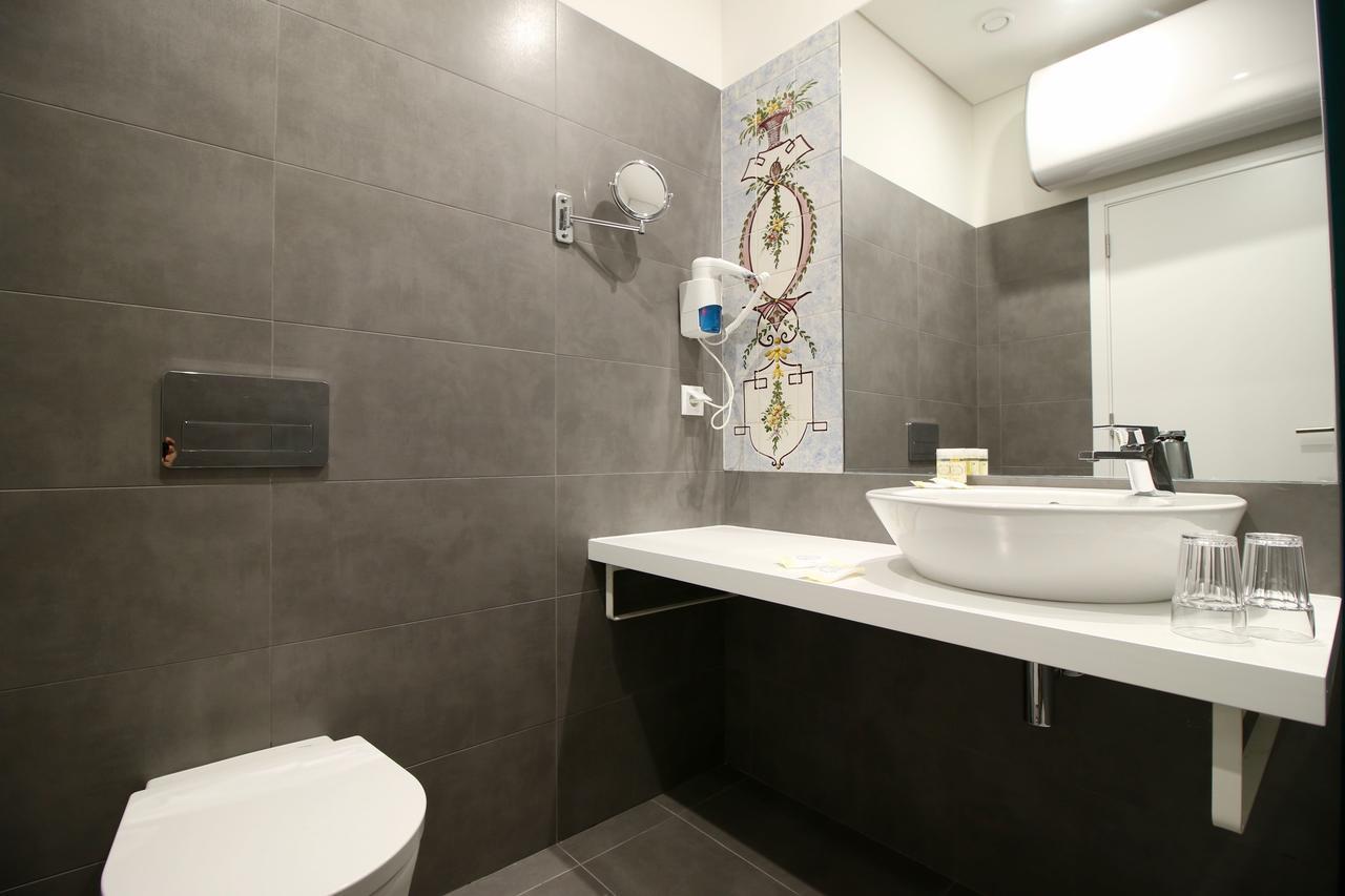 Standard Double or Twin Room,639406947:JPEG