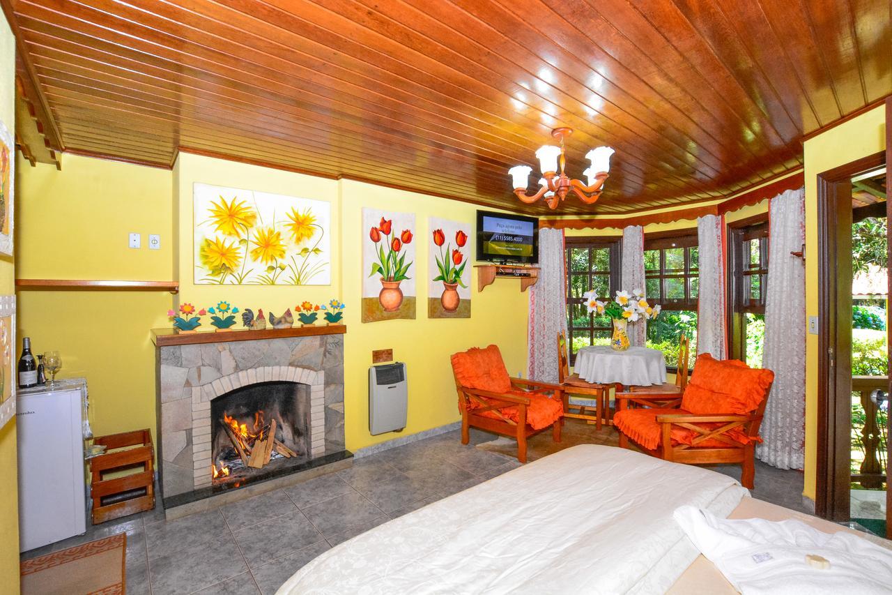 Master Chalet Double Spa Queen Bed fireplace