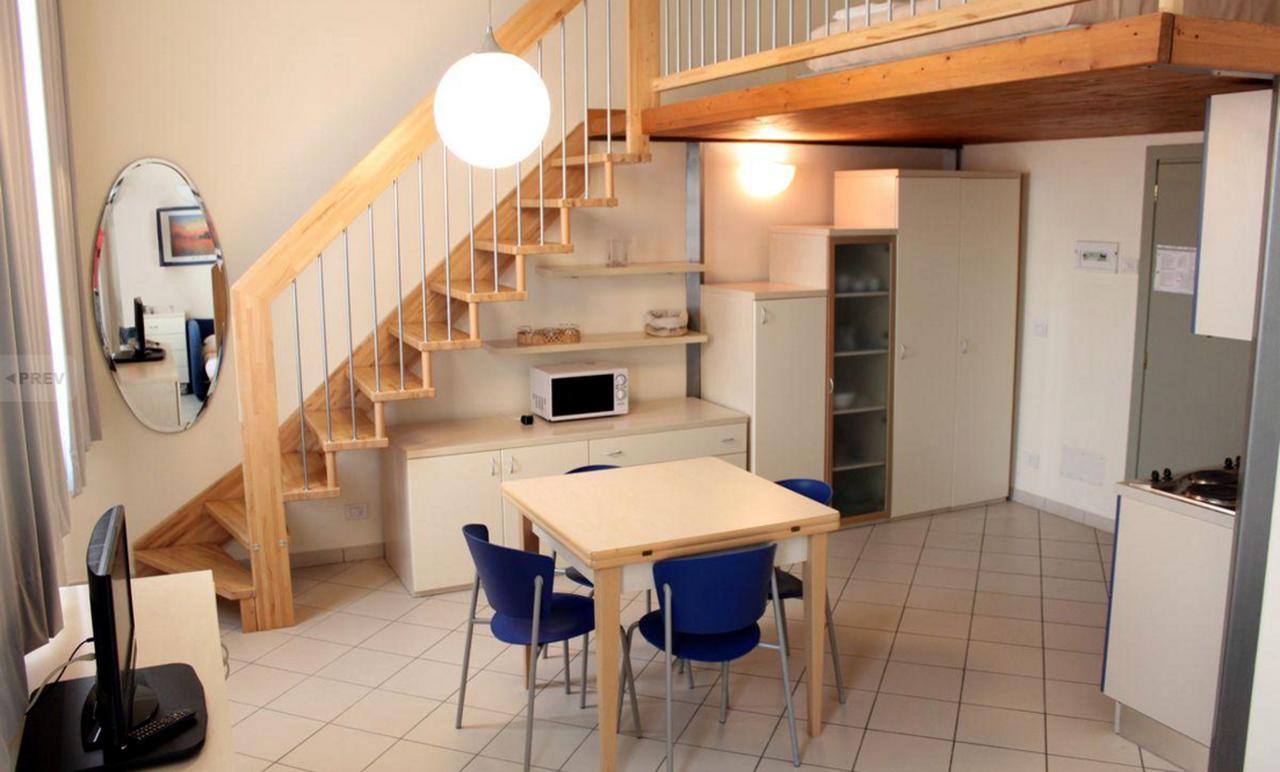 Studio Split Level