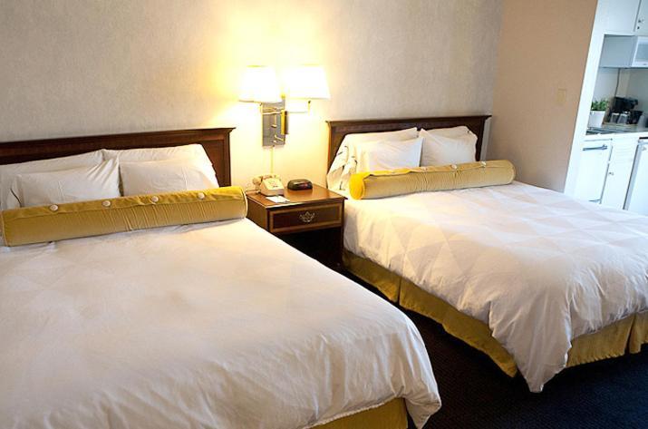Queen Room with Two Queen Beds with City View