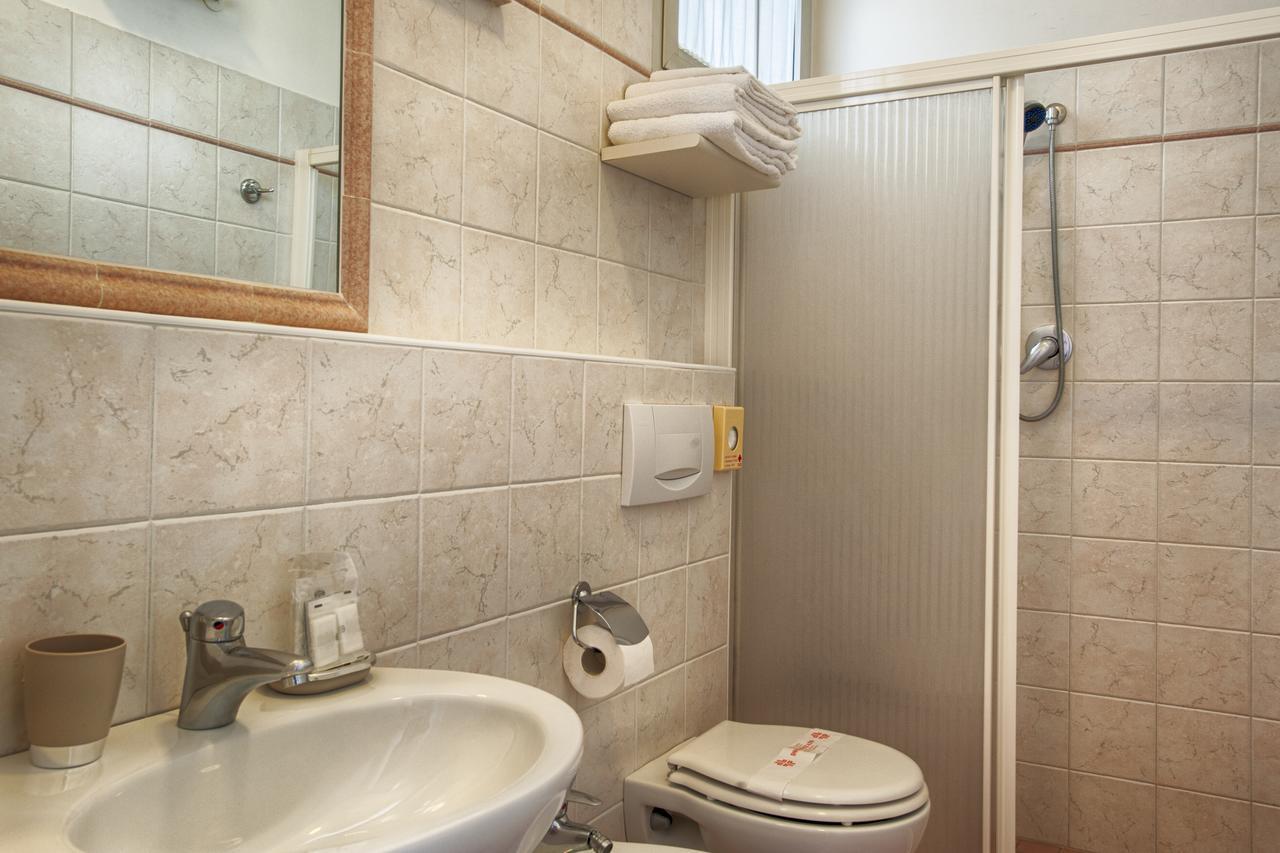 Standard Double Room,658614519:JPEG